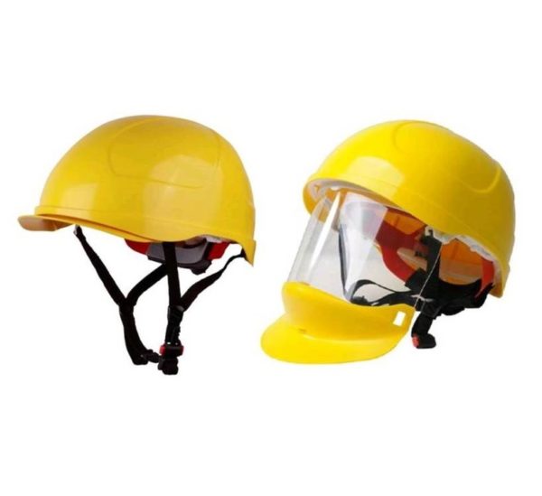 Kask z przyłbicą